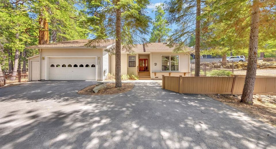 309 Osprey Loop, Lake Almanor, CA 96020 Photo