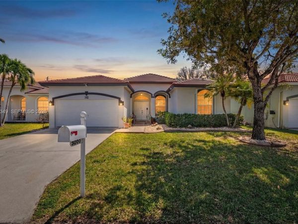 3090 SE 7th Pl, Homestead, FL 33033