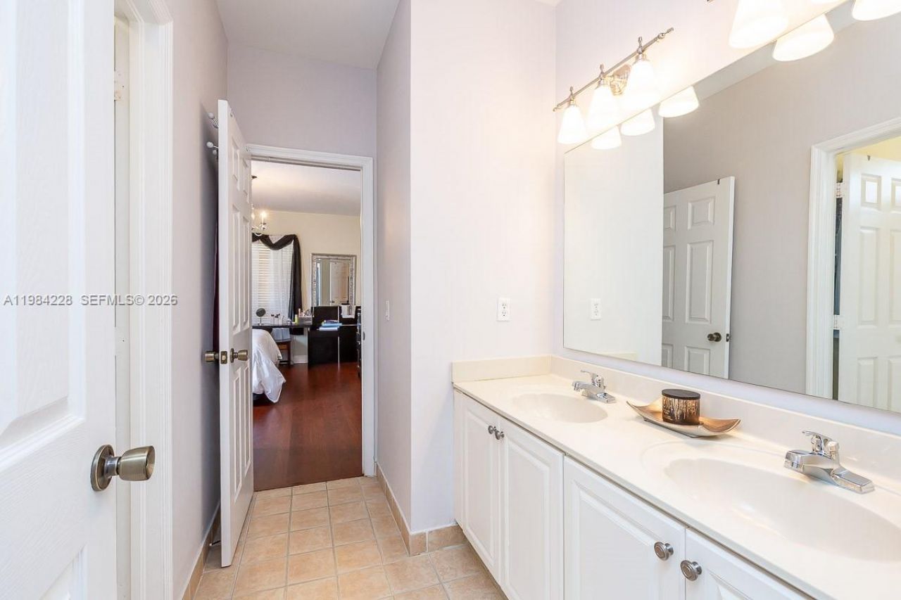 15226 SW 29th Ter , Miami, FL 33185 Photo