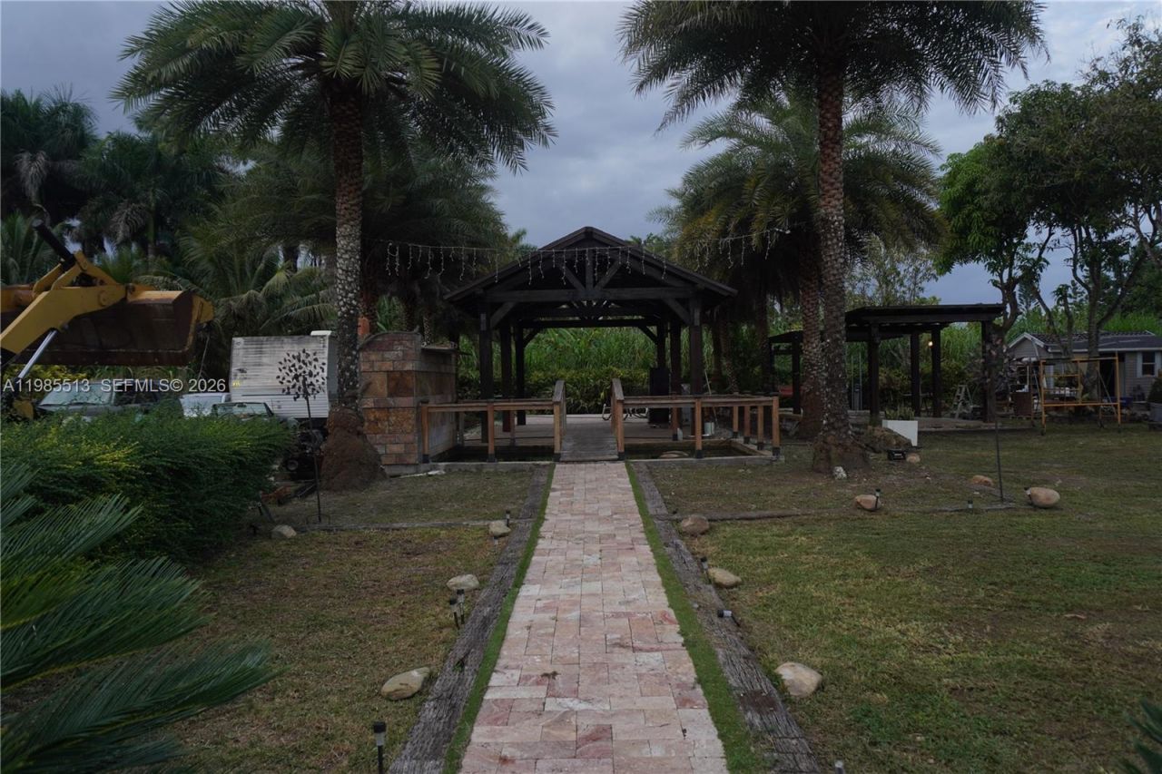 15375 SW 209 Ave , Miami, FL 33187 Photo