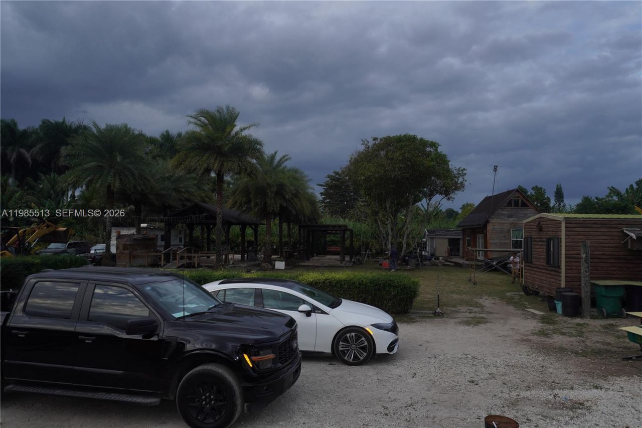 15375 SW 209 Ave , Miami, FL 33187 Photo