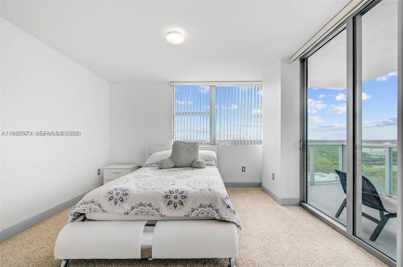 2681 N Flamingo Rd , Unit 1201S, Sunrise, FL 33323 Photo