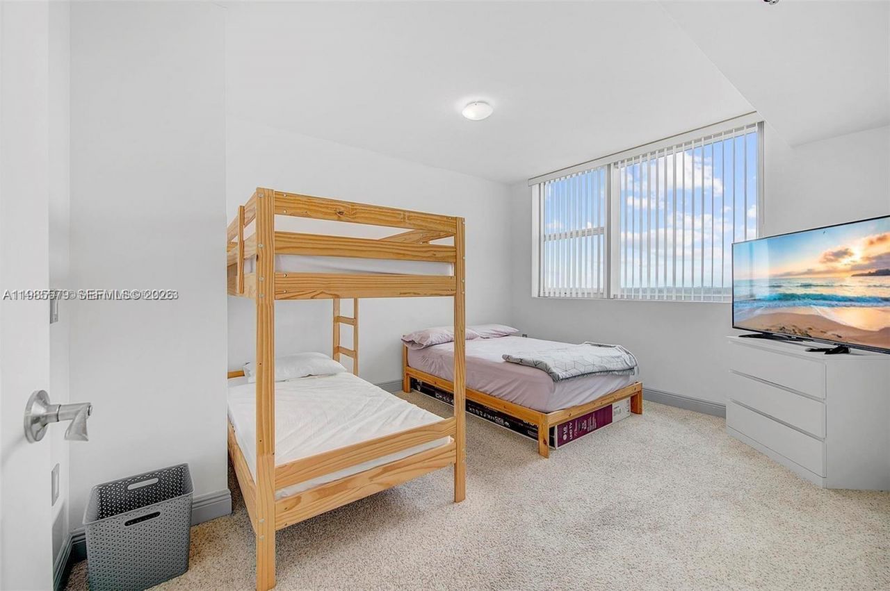 2681 N Flamingo Rd , Unit 1201S, Sunrise, FL 33323 Photo