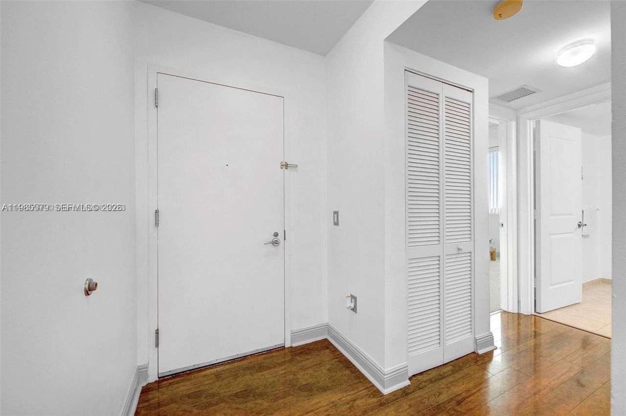 2681 N Flamingo Rd , Unit 1201S, Sunrise, FL 33323 Photo