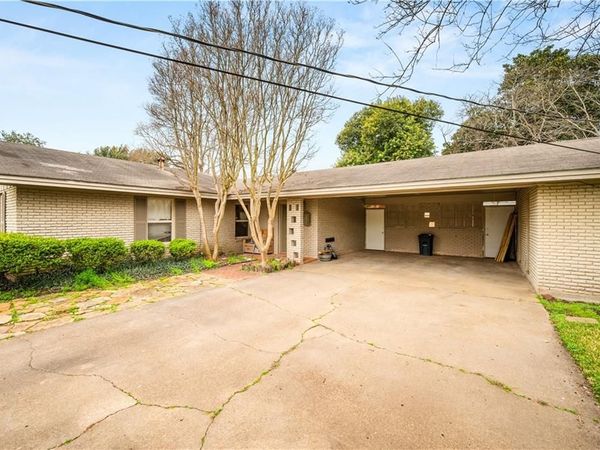 712 HIGHPOINT Circle, Alexandria, LA 71303