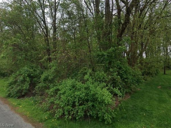 V/L Westport Drive, Akron, OH 44312