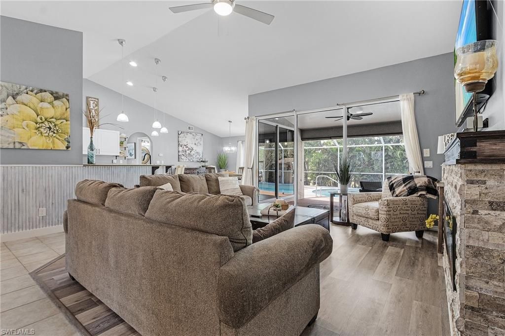 4002 Oasis Blvd , Cape Coral, FL 33914 Photo