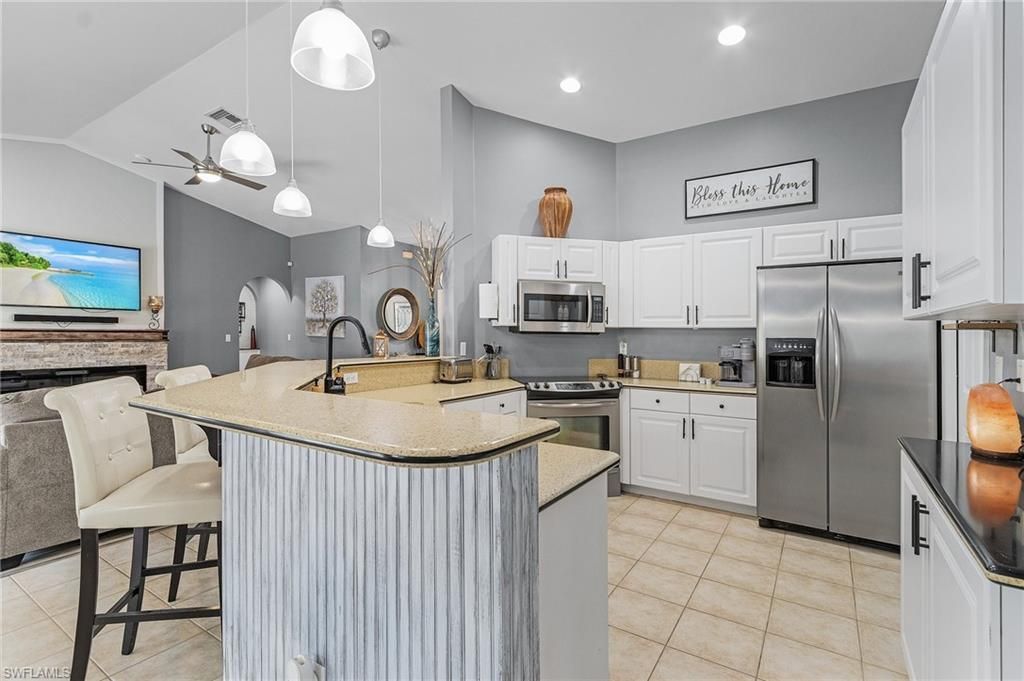 4002 Oasis Blvd , Cape Coral, FL 33914 Photo