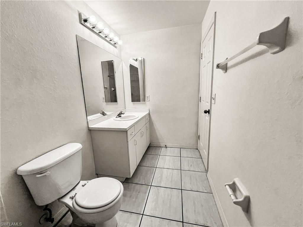 1215 SE 8th Ave , Cape Coral, FL 33990 Photo