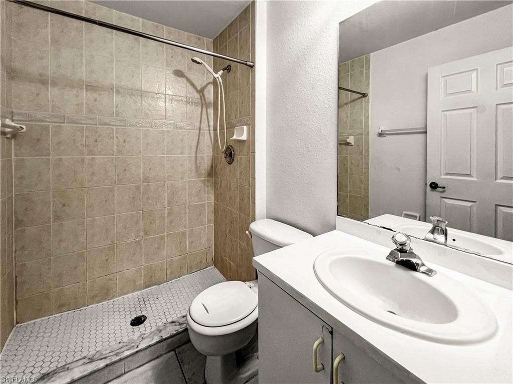 1215 SE 8th Ave , Cape Coral, FL 33990 Photo