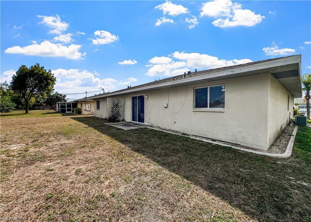 1215 SE 8th Ave , Cape Coral, FL 33990 Photo