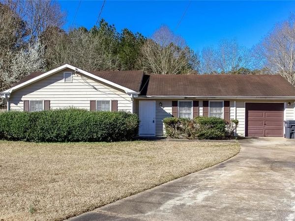 105 Valley Court, Covington, GA 30016