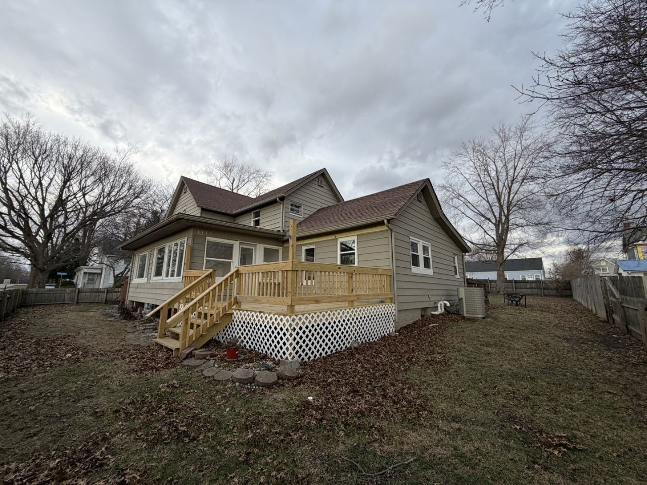 901 E High Street, Farmer City, IL 61842 Main Photo