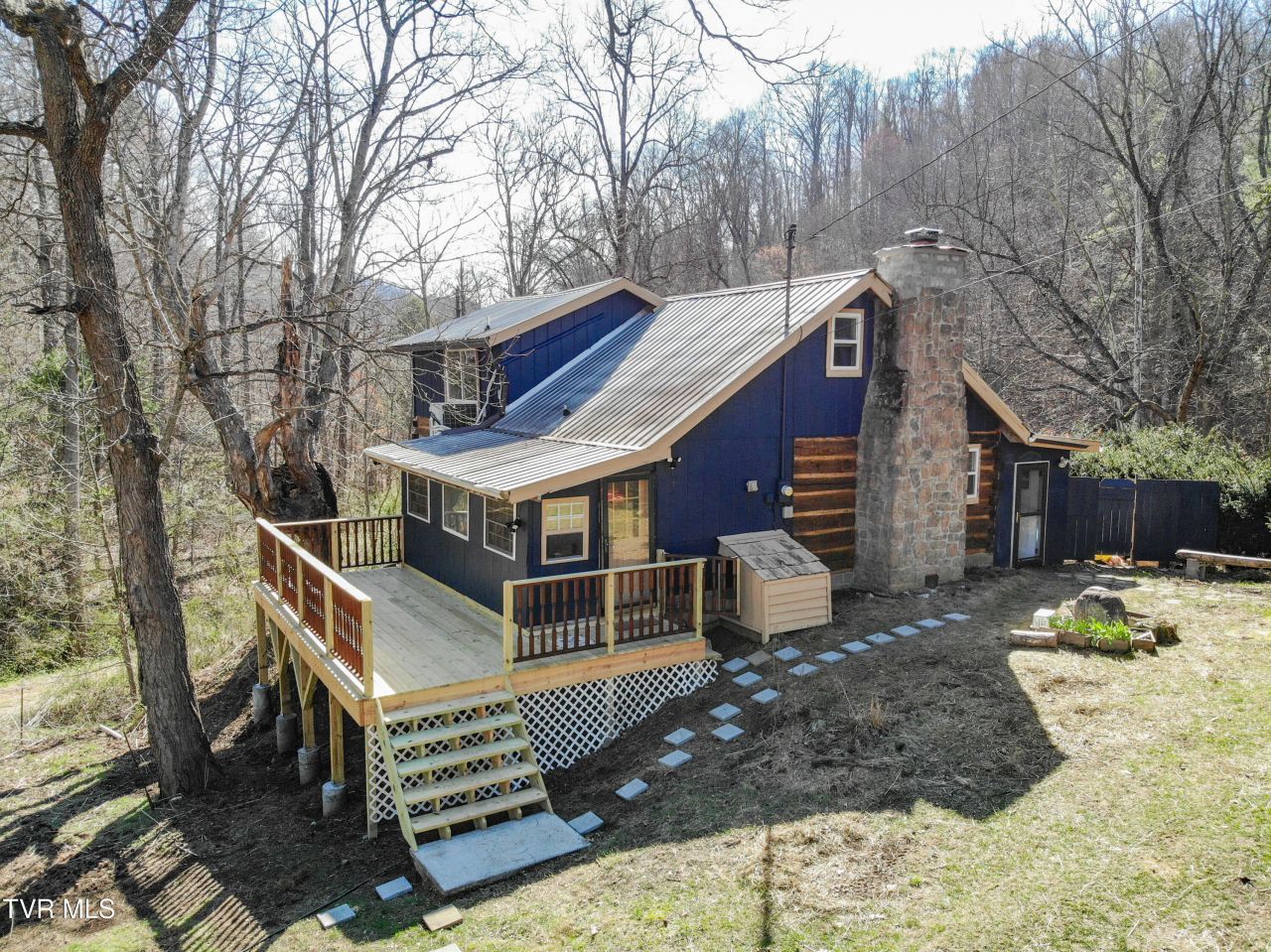331 Bear Cage Road, Roan Mountain, TN 37687 Main Photo