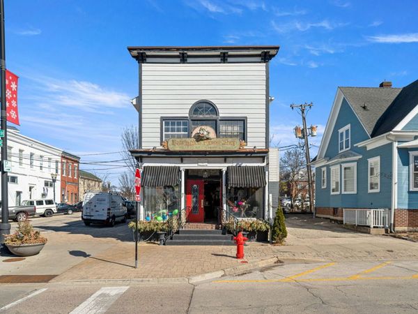 201 S Cook Street , Barrington, IL 60010