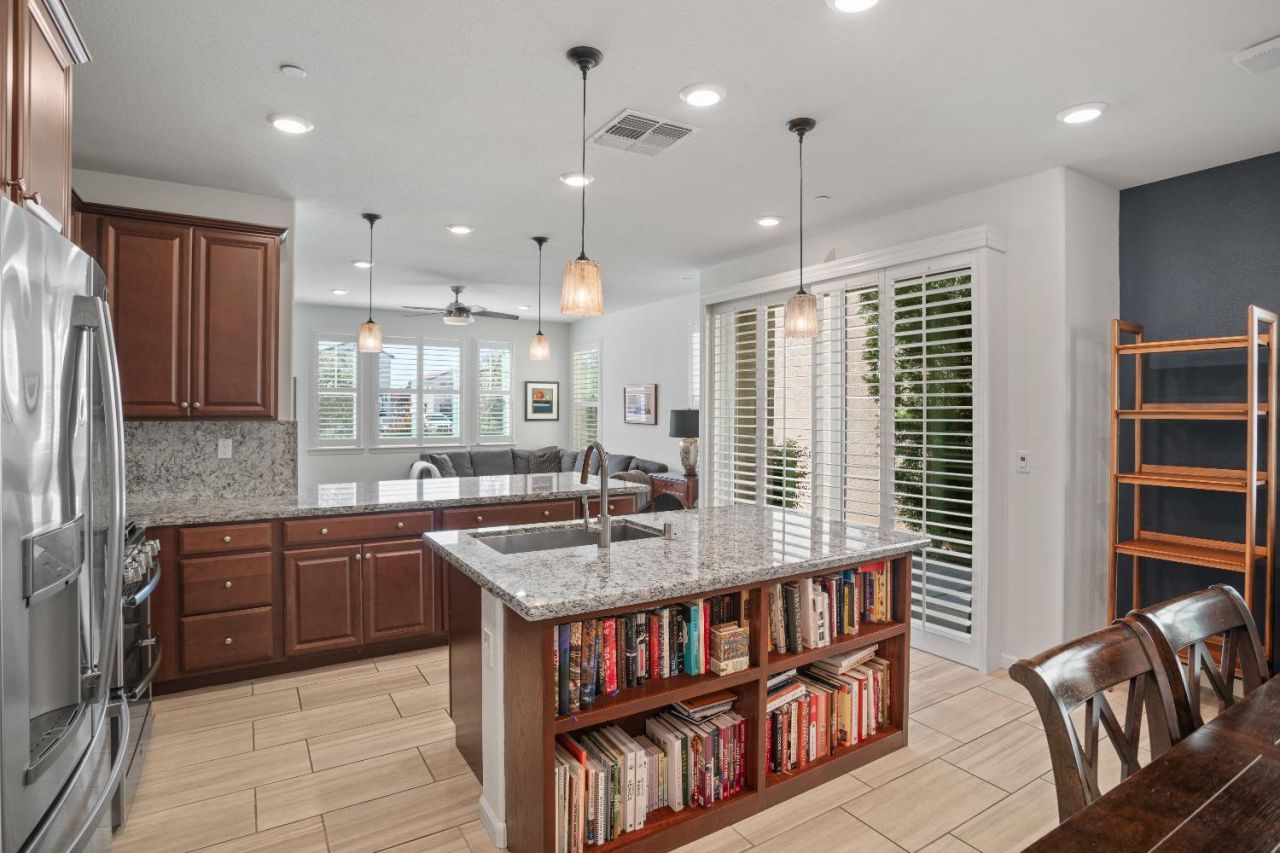 1041 Essington Ln, Roseville, CA 95747 Photo