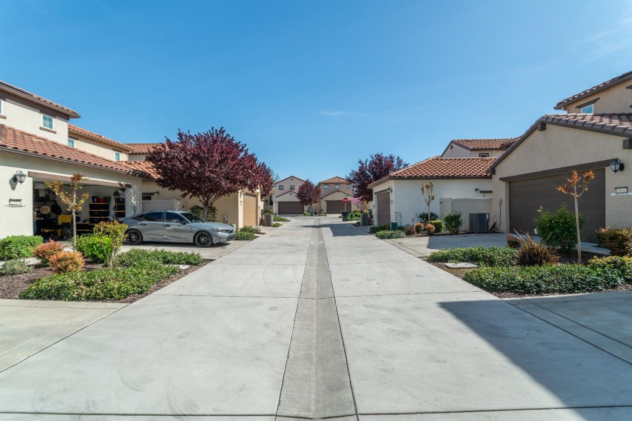 1041 Essington Ln, Roseville, CA 95747 Photo
