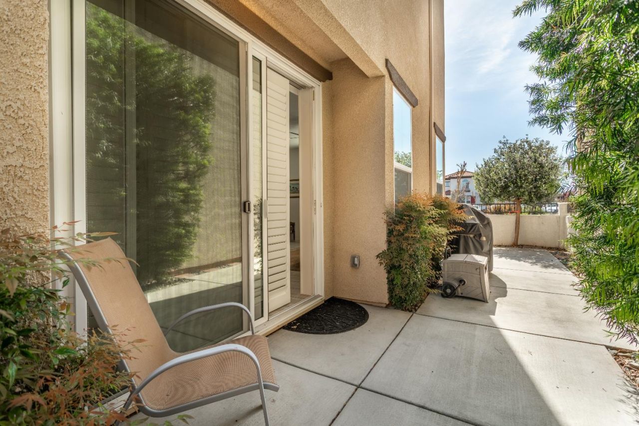 1041 Essington Ln, Roseville, CA 95747 Photo