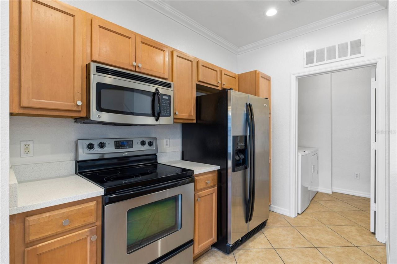 2532 Grand Central Parkway , Unit 6, Orlando, FL 32839 Photo
