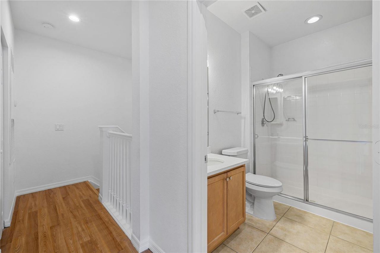 2532 Grand Central Parkway , Unit 6, Orlando, FL 32839 Photo