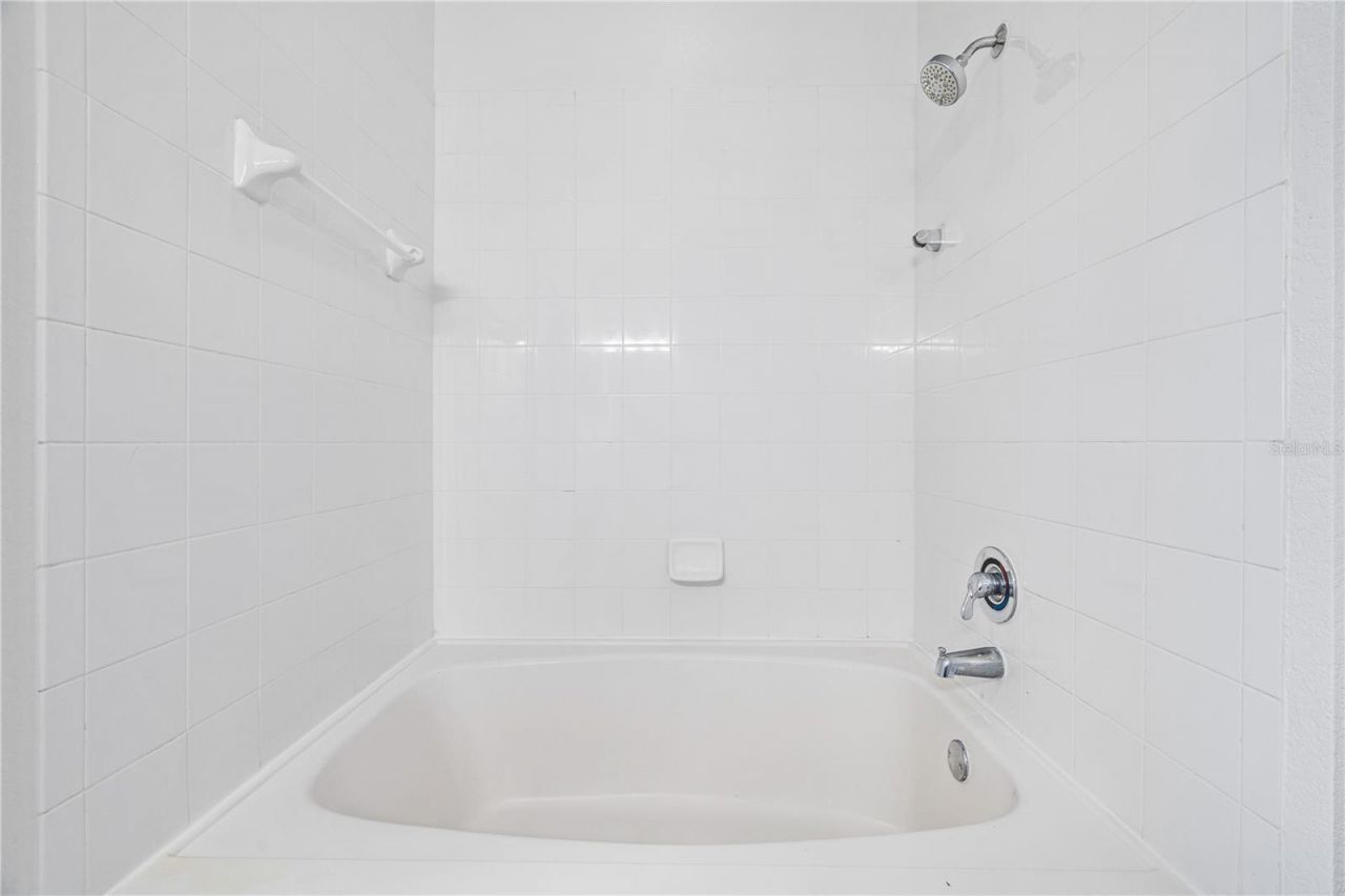 2532 Grand Central Parkway , Unit 6, Orlando, FL 32839 Photo