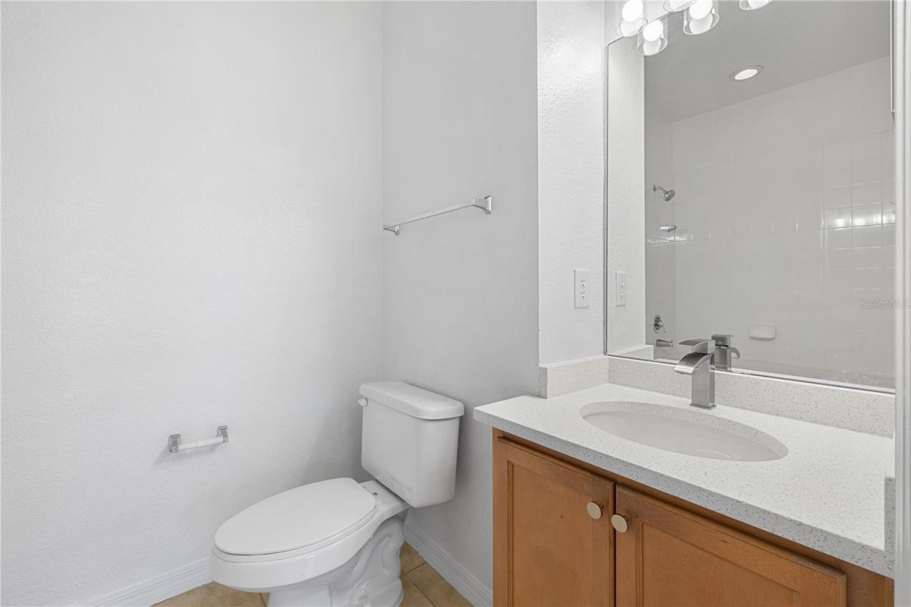 2532 Grand Central Parkway , Unit 6, Orlando, FL 32839 Photo