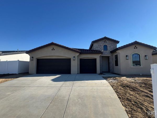 13207 WINTERSWEET , Bakersfield, CA 93314