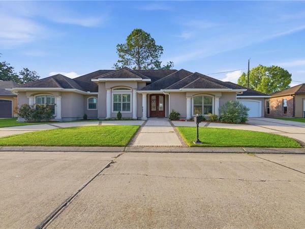 2504 KISMET Street , Marrero, LA 70072