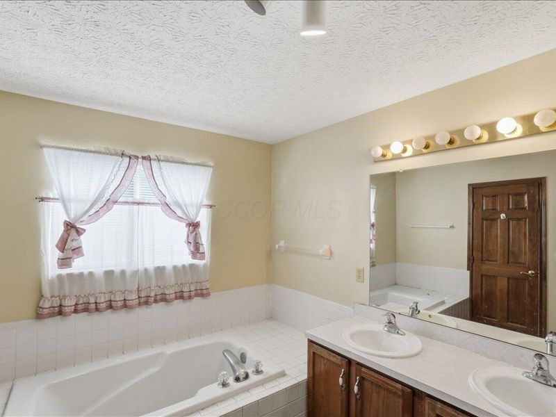 5521 Mirage Drive, Hilliard, OH 43026 Photo 26