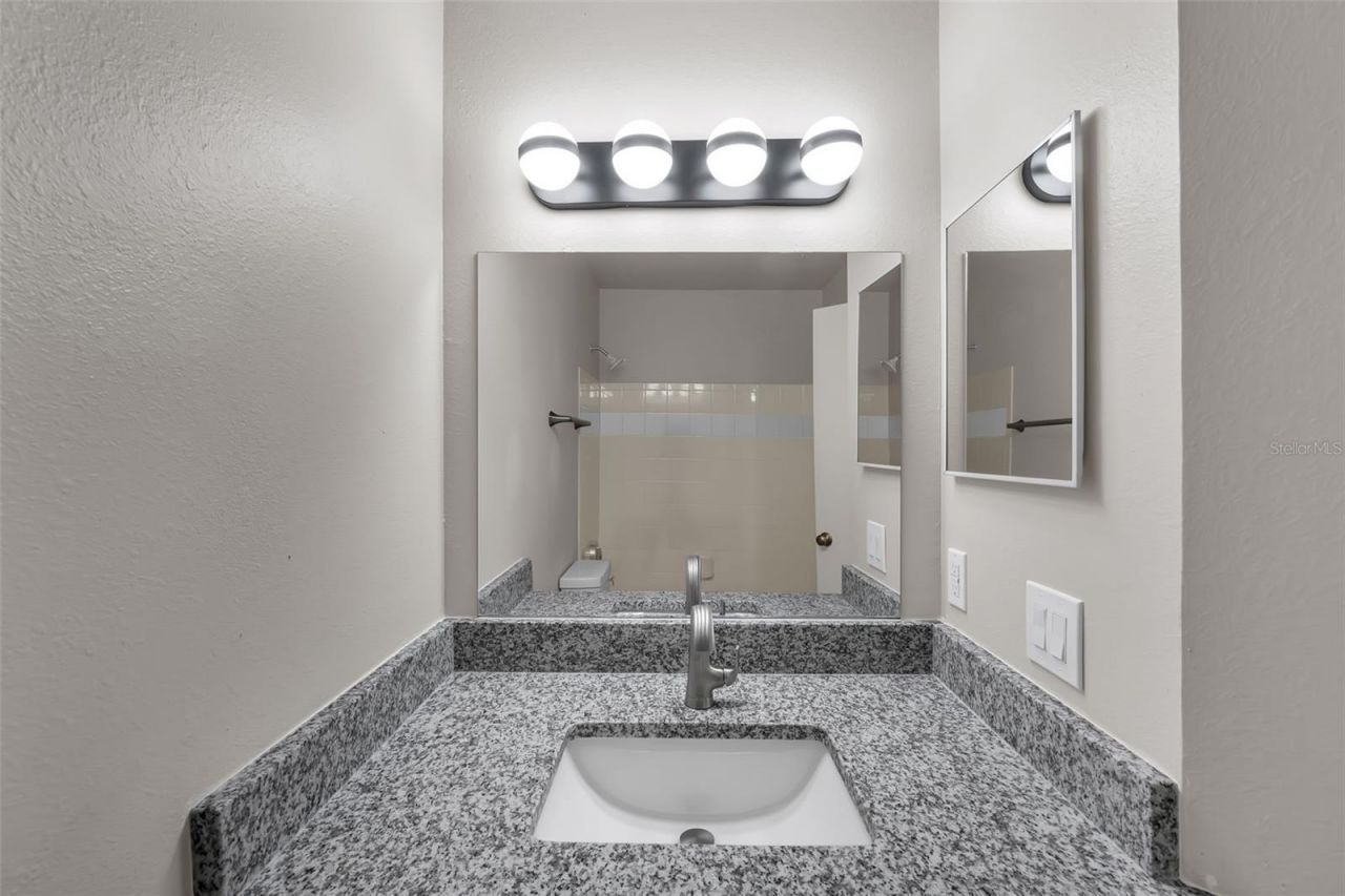 3016 Parkway Boulevard , Unit 206, Kissimmee, FL 34747 Photo