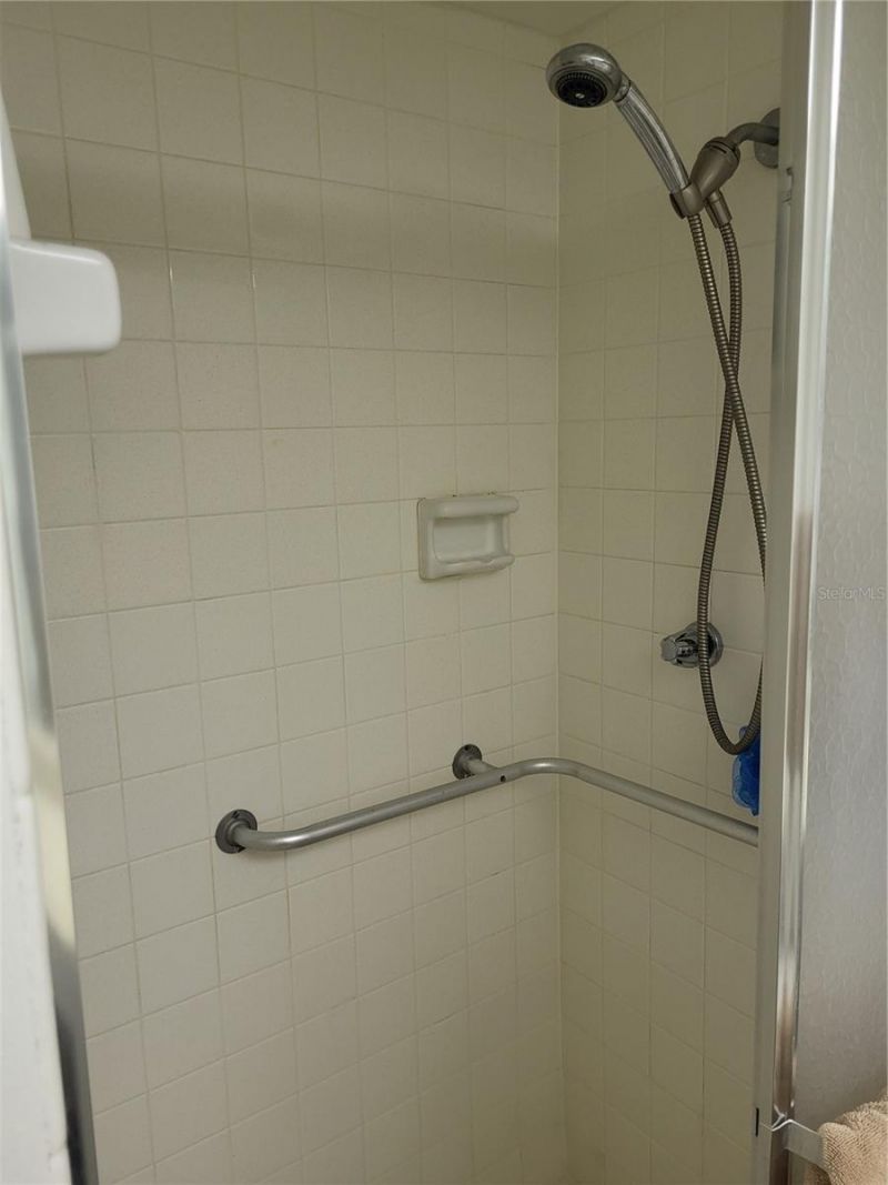 4895 Bay Street Ne, Unit 212, Saint Petersburg, FL 33703 Photo