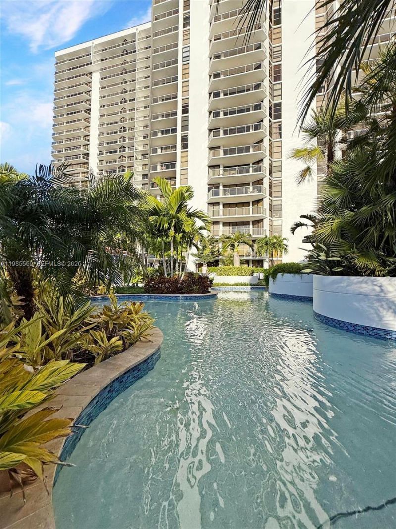 20281 E Country Club Dr , Unit 2409, Aventura, FL 33180 Photo
