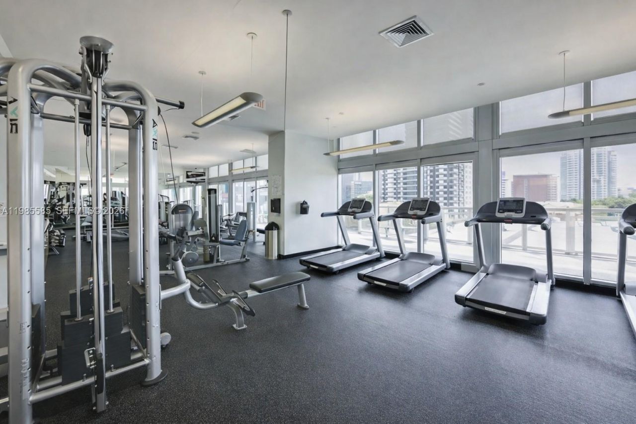 1111 SW 1 Av, Unit 2318-N, Miami, FL 33130 Photo