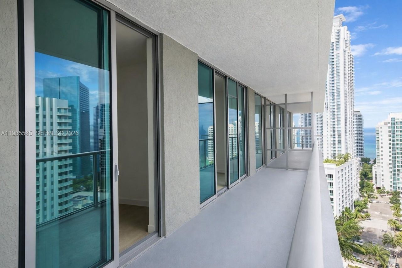 1111 SW 1 Av, Unit 2318-N, Miami, FL 33130 Photo