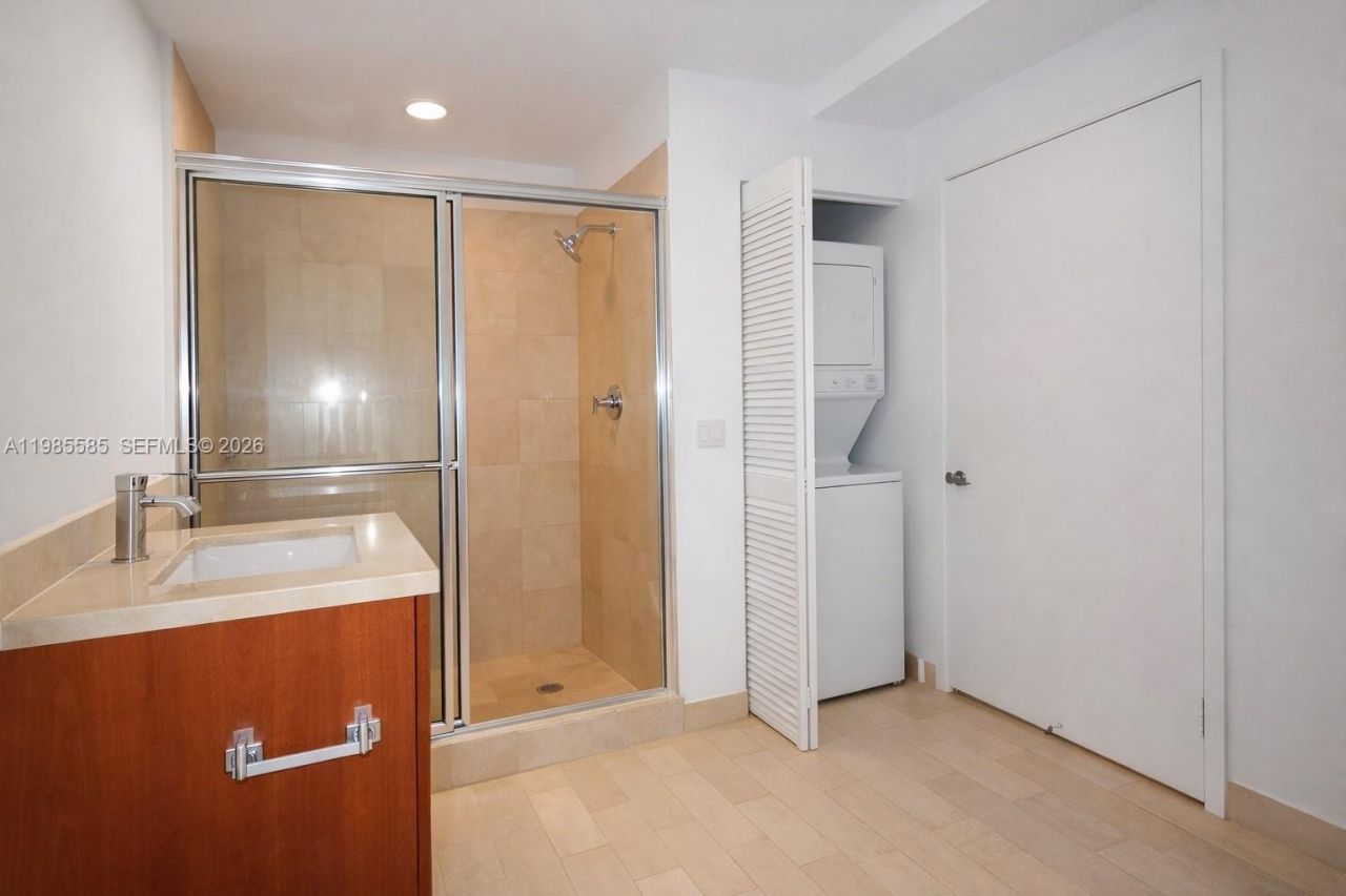 1111 SW 1 Av, Unit 2318-N, Miami, FL 33130 Photo