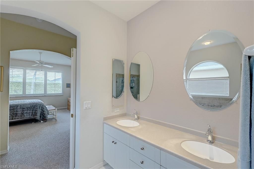 1813 Emerald Cove Dr, Cape Coral, FL 33991 Photo