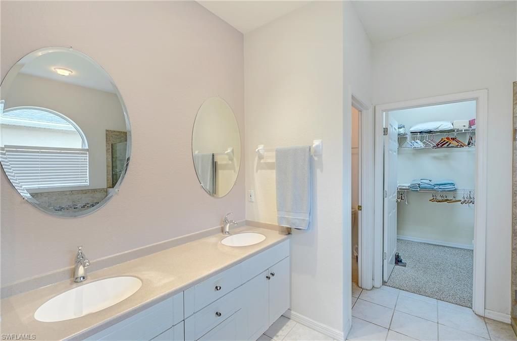 1813 Emerald Cove Dr , Cape Coral, FL 33991 Photo