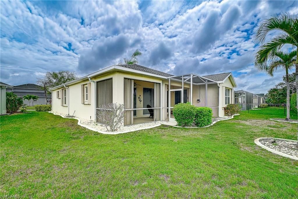 1813 Emerald Cove Dr , Cape Coral, FL 33991 Photo