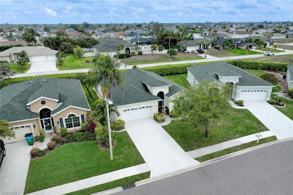 1813 Emerald Cove Dr, Cape Coral, FL 33991 Photo