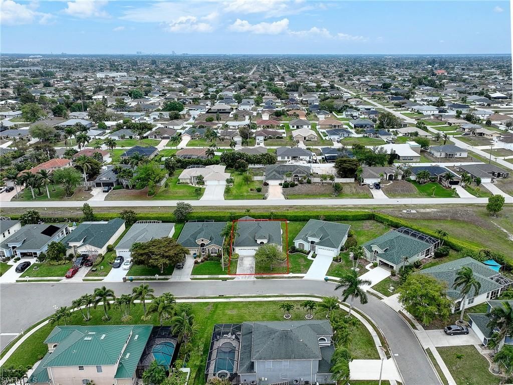 1813 Emerald Cove Dr, Cape Coral, FL 33991 Photo