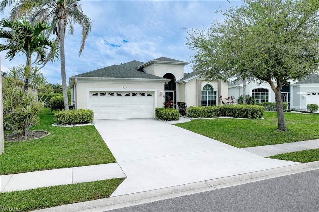 1813 Emerald Cove Dr, Cape Coral, FL 33991 Photo