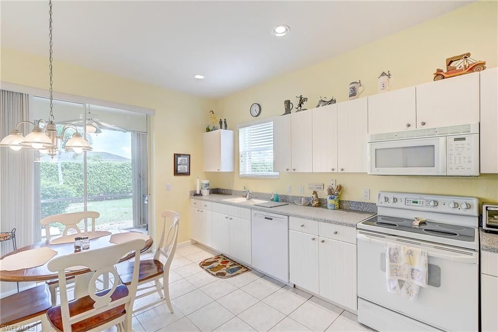 1813 Emerald Cove Dr, Cape Coral, FL 33991 Photo