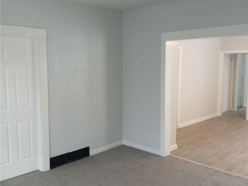 6723 Clement Avenue, Cleveland, OH 44105 Photo 10