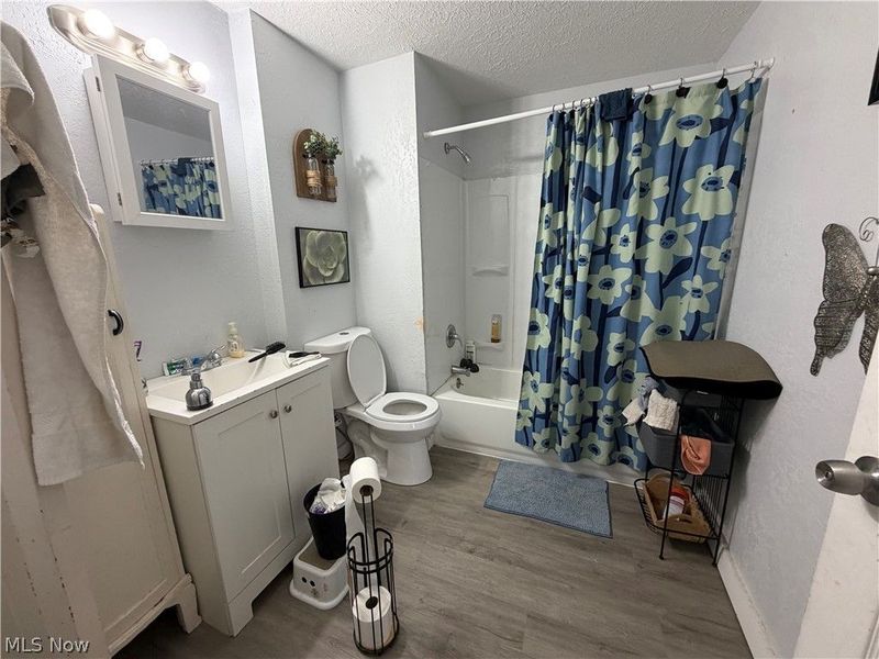 6723 Clement Avenue, Cleveland, OH 44105 Photo 19