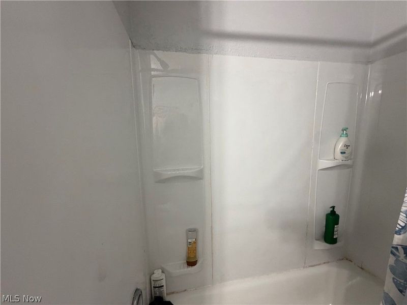 6723 Clement Avenue, Cleveland, OH 44105 Photo 20