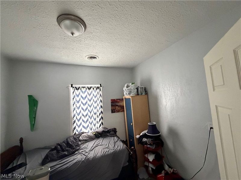 6723 Clement Avenue, Cleveland, OH 44105 Photo 21