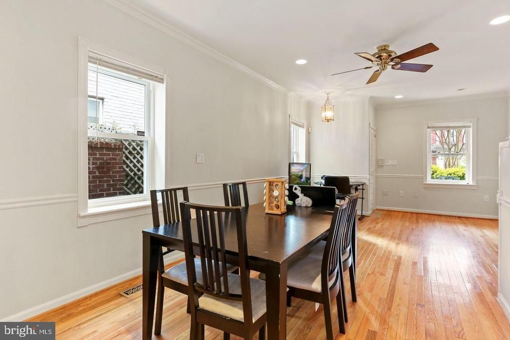 517 View Point Way , Fredericksburg, VA 22405 Main Photo