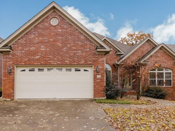 17 Glasgow Court, Little Rock, AR 72211