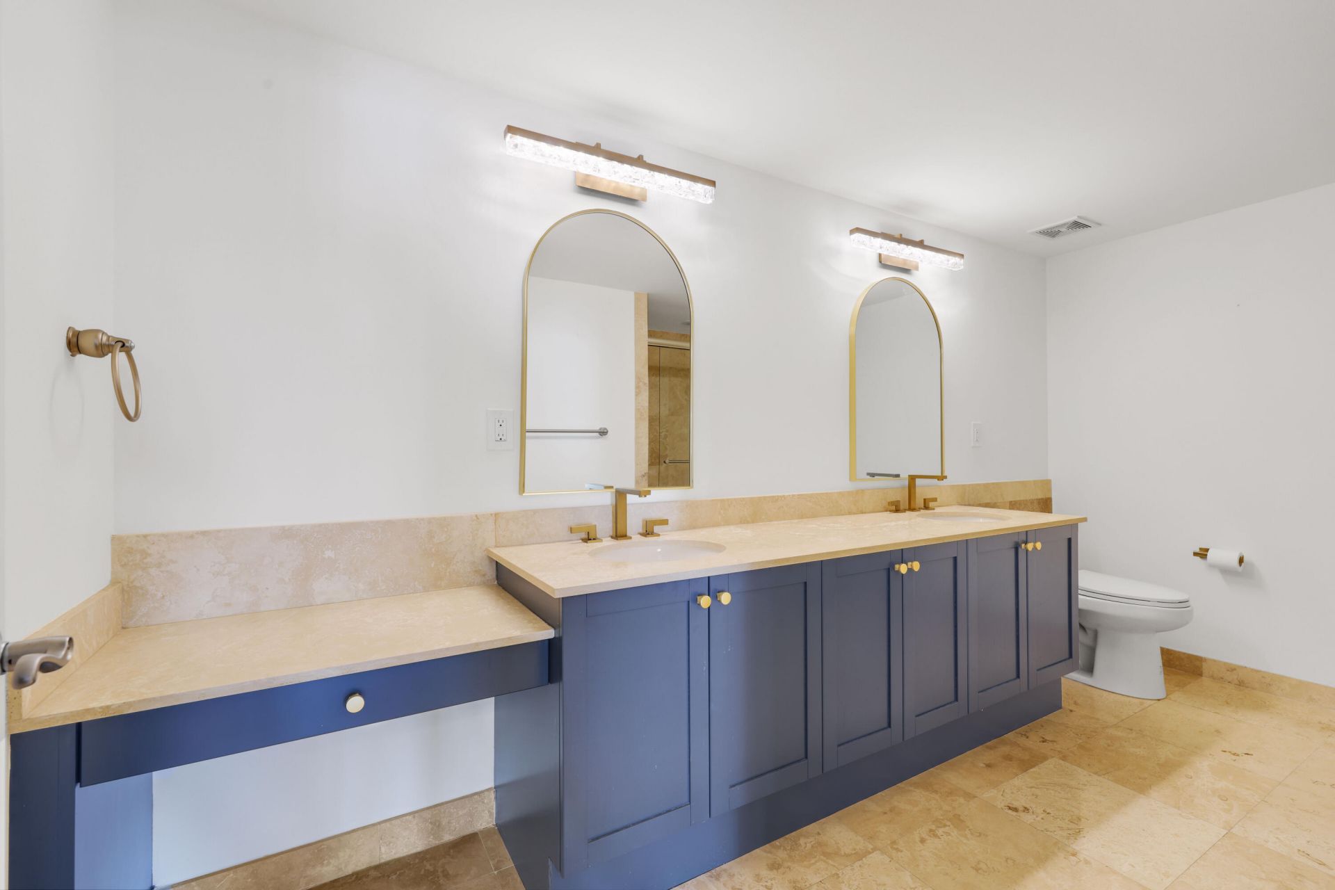 99 SE Mizner Boulevard, Boca Raton, FL 33432 Photo