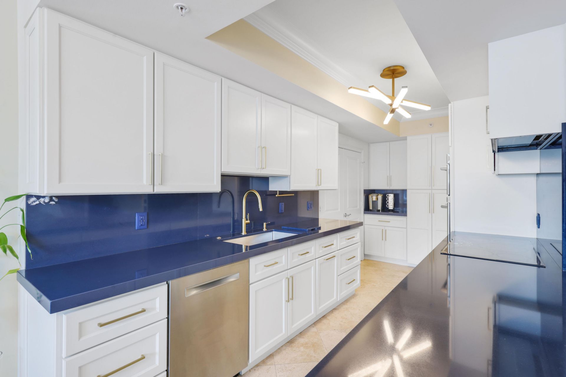 99 SE Mizner Boulevard, Boca Raton, FL 33432 Photo